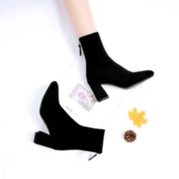 Boots - Picture 3 of 4